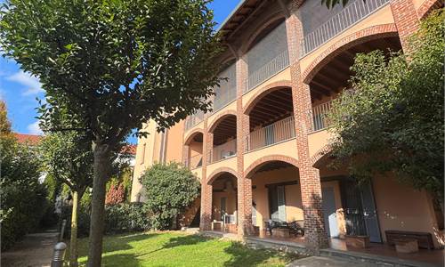 Bilocale e servizi con terrazzino