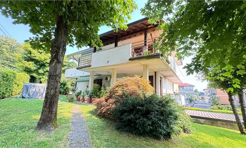 VILLA BIFAMILIARE