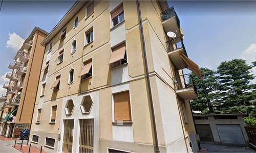 Bilocale e servizi ristrutturato